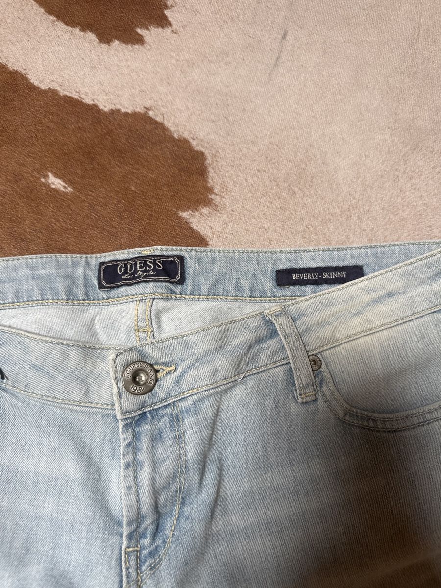 Guess Jeans: NEU Guess Jeans Grösse 32 / Länge 32 – Gebraucht aus Trimmis von vai_9qzr 2