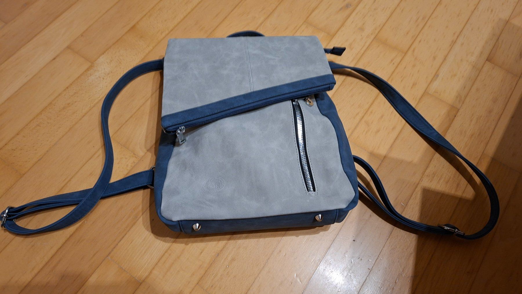 Taschen für Damen: Handtasche/Rucksack – Gebraucht aus Bretzwil von eri_2gck 1