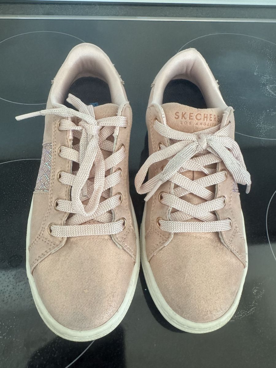 Skechers Scarpe per ragazze: Sneaker 34 – Usato da Schlieren venduto da Fam.Baumi 2
