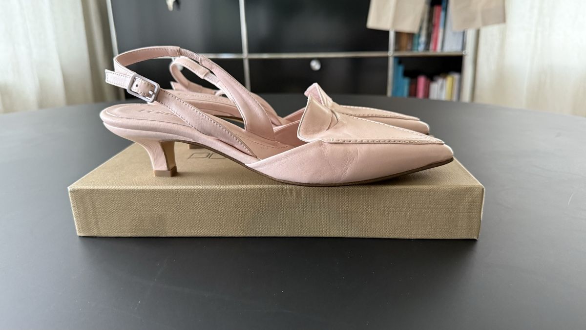 Damenschuhe: Damen-Schuhe von POM D’OR – Neu (gemäss Beschreibung) aus Küsnacht von cri_ngg5 1