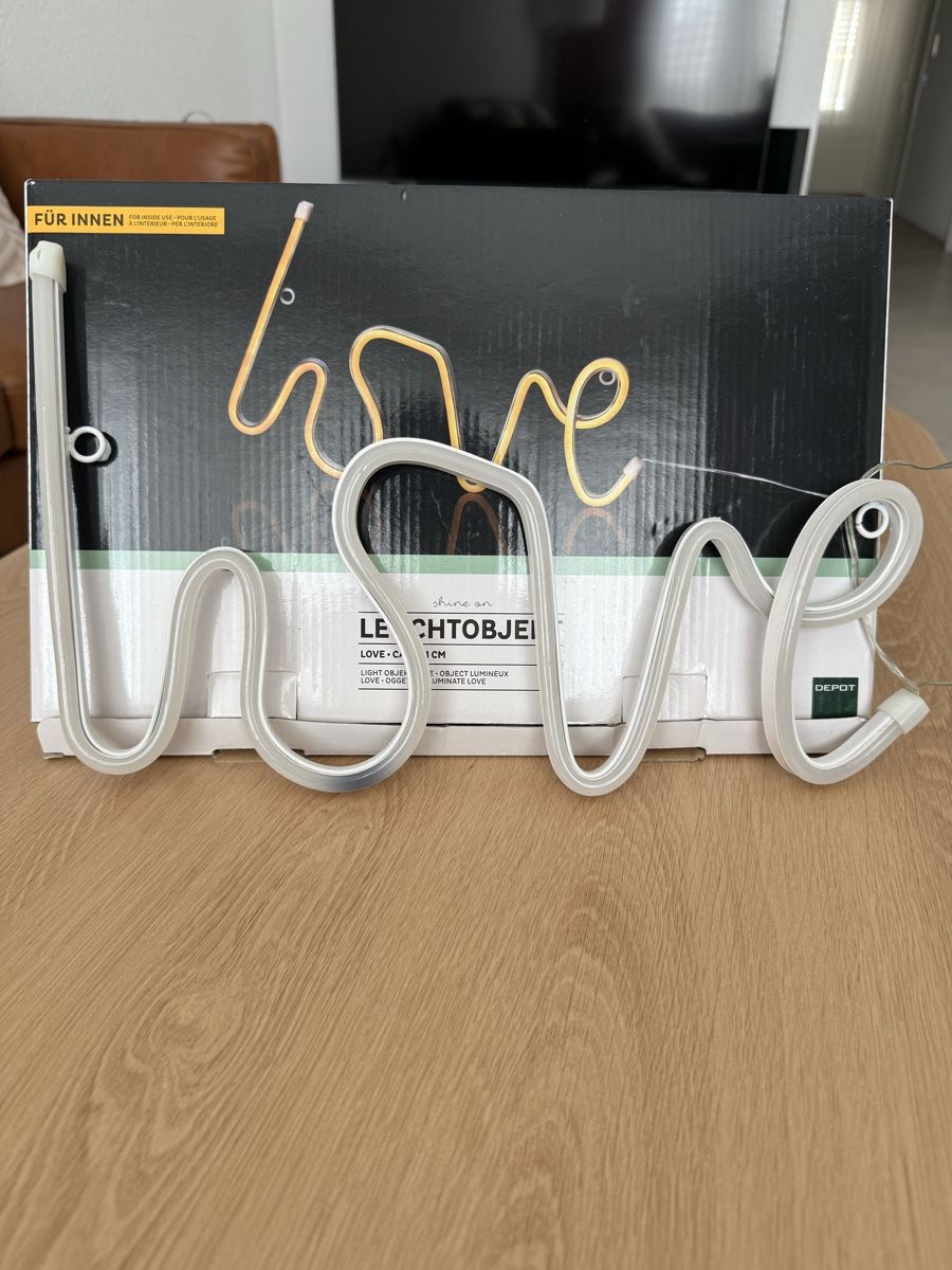 Tutte le decorazioni: LED Lichtobjekt "Love" – Usato da Gebenstorf venduto da sdent