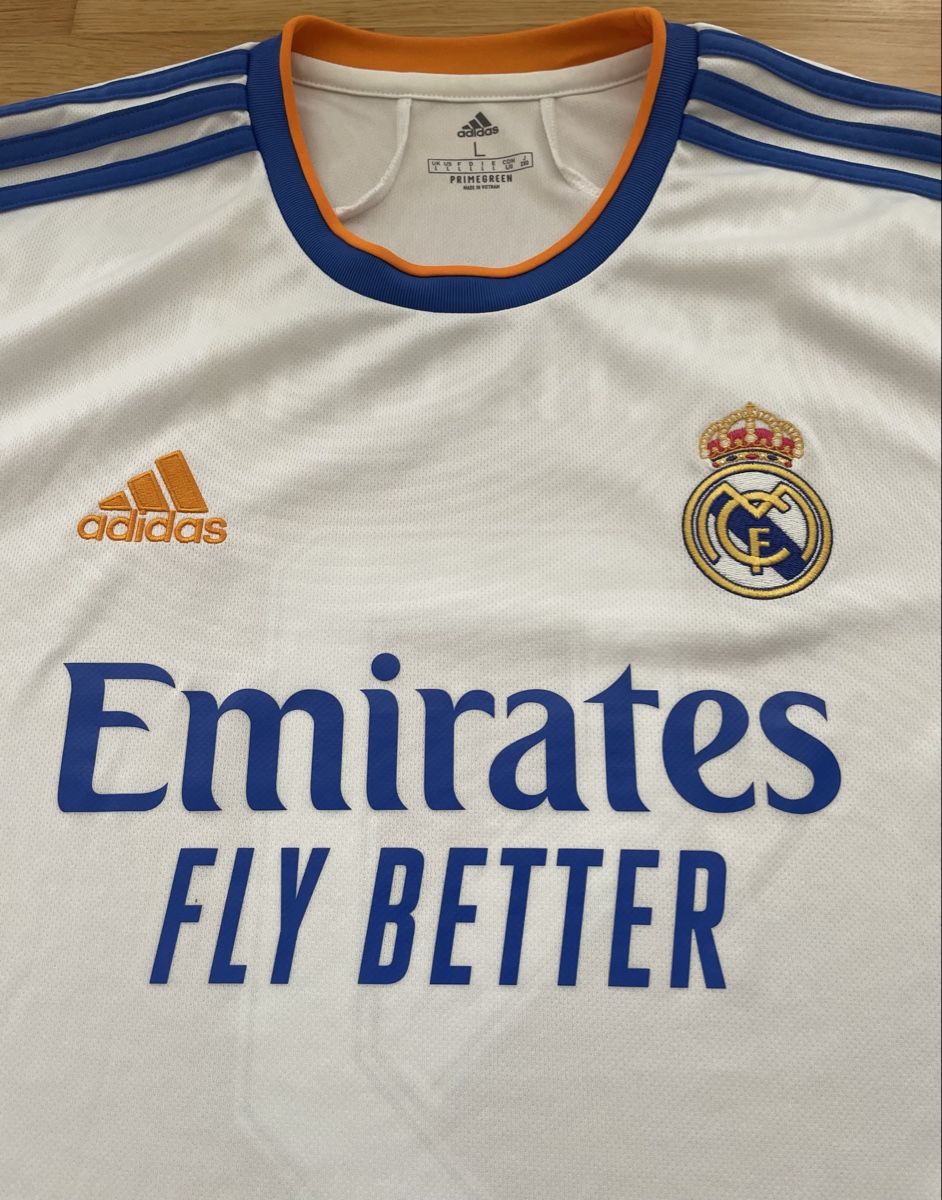 Adidas Canottiere & Pantaloni: Original Real Madrid 2021/2022 Benzema – Usato da Windisch venduto da RealJerseys 2