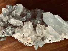 Superschöne grün bis blaue Chloriteinschlüsse. Schynschlucht
