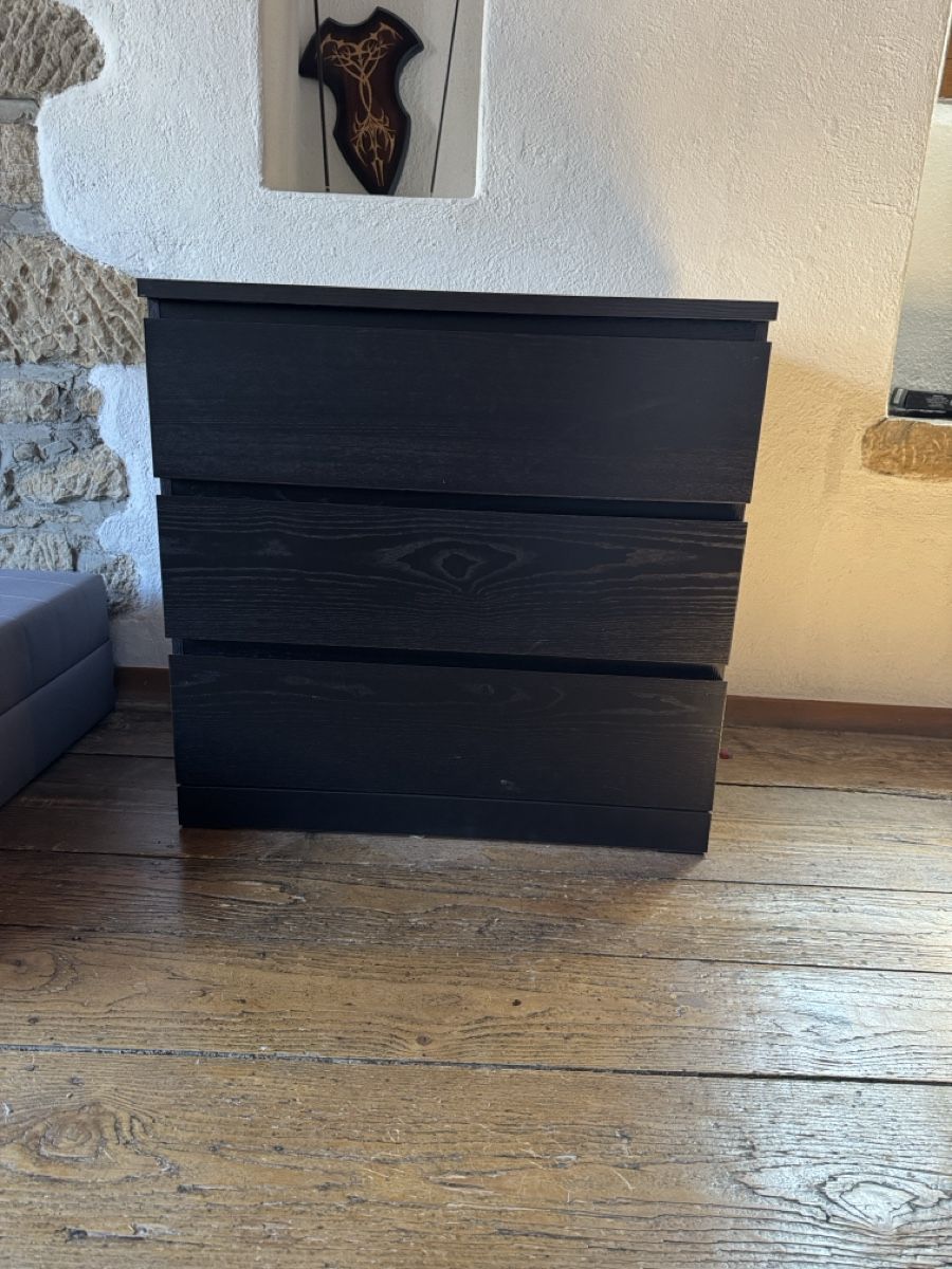 Cassettiere: Kommode schwarz 3 Schubladen guter Zustand – Usato da Sissach venduto da ani_h9y9 1