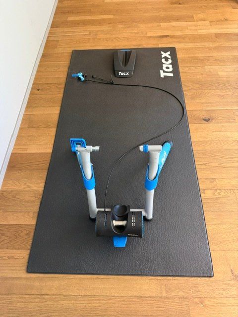 Tacx Hometrainer: Rollentrainer Tacx Booster mit Matte – Usato da Meisterschwanden venduto da Larana7 1