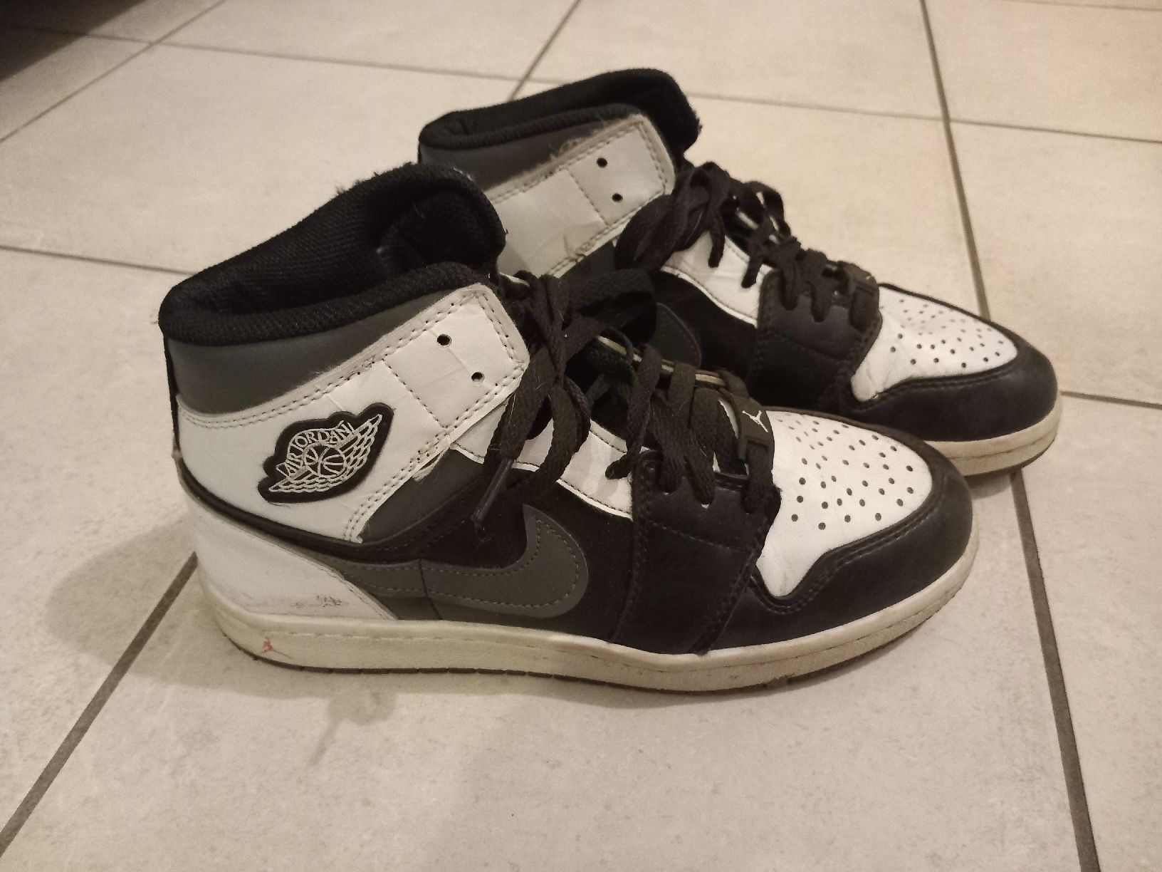Scarpe per ragazzi: Nike Air Jordan, Grösse 39 – Usato da Villarepos venduto da pmdjm
