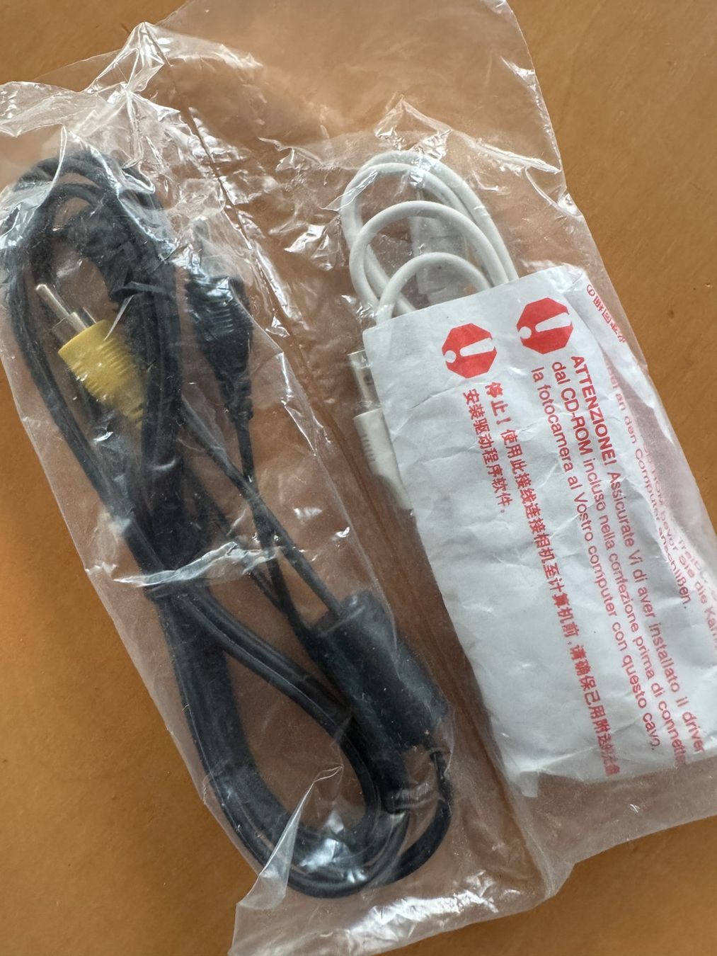 Cavi: Kamera Kabel - 1x USB + 1xKlinke/Cinch – Usato da Frauenfeld venduto da Osp5000