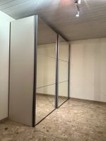 Schiebetürenschrank