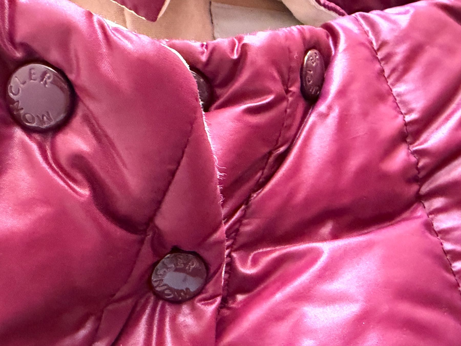 Moncler Vestes & Manteaux: Moncler size 3 years old – Défectueux à Mollis par ChriMiJoRe 1