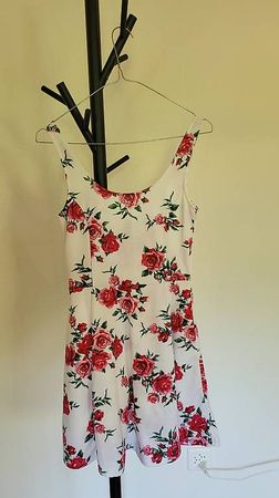 Sommerkleid weiss mit Rosenmuster Gr. XS