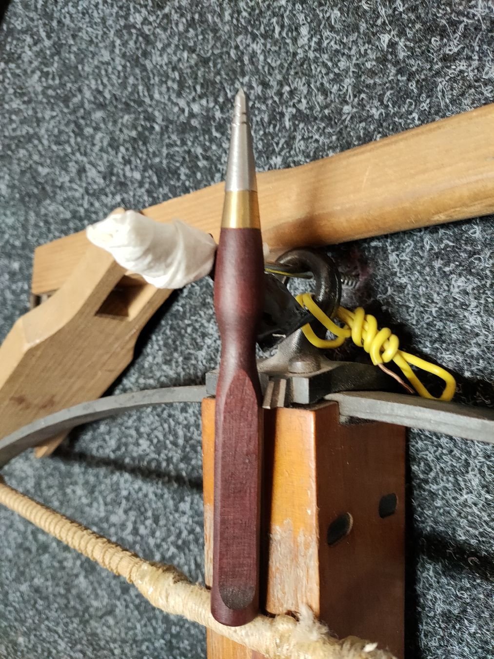 Tiro con l'arco: Schweizer Armbrust ca. 70 Jahre alt – Usato da Wetzikon ZH venduto da Elos34 2