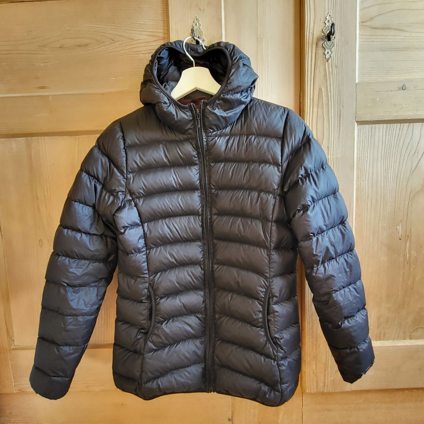 Giacche: Superleichte PREMIUM Daunenjacke Gr. S – Usato da Tägertschi venduto da TheChange