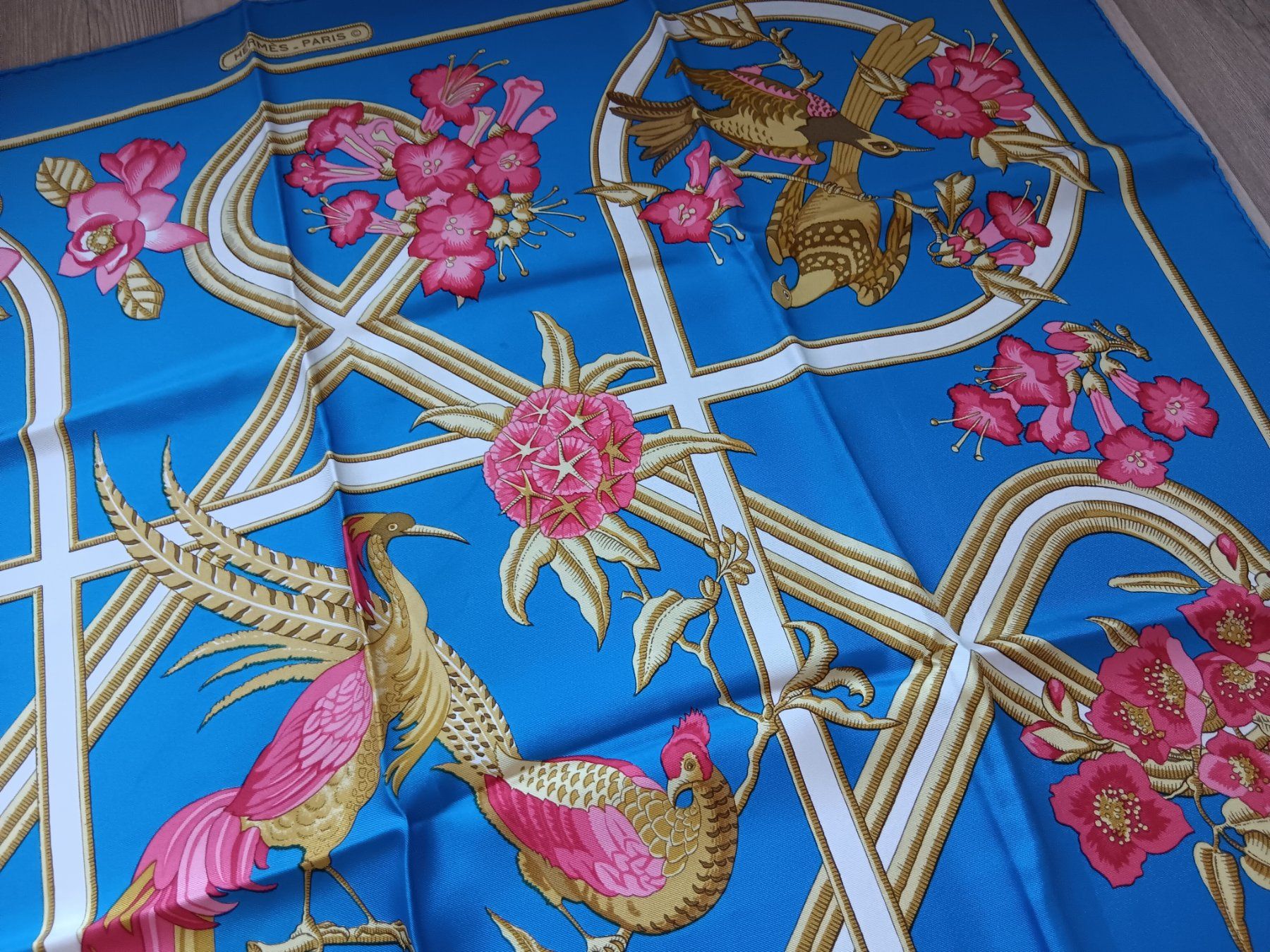 Hermès Foulards, Tücher & Schals: HERMES "CARAÏBES" CARRE 90 CM – Gebraucht aus Cossonay-Ville von Les_1001_perles 4