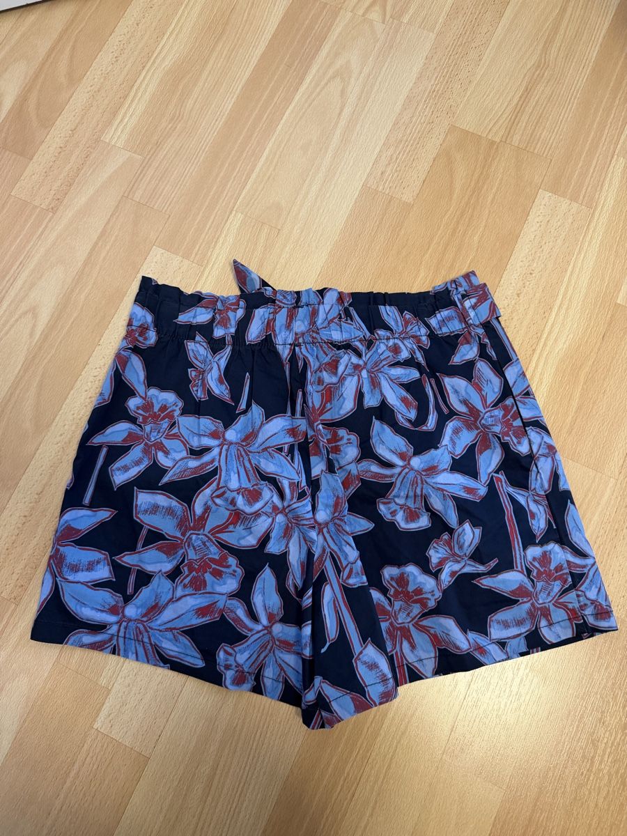 Pantaloni: Conbipel Sommer Shorts, Gr.40, Blumenmuster, neuwertig! – Usato da Langnau am Albis venduto da Schneeflocke92 3