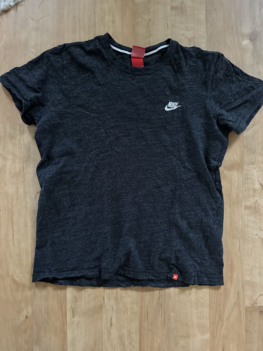 Nike T-shirt: Nike T-Shirt – Usato da Windlach venduto da Joice14