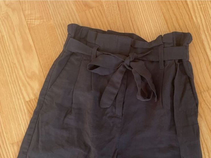 Kleiderpakete: Kleiderpaket: Zwei Stoffhosen 34 – Gebraucht aus Roggwil BE von R.. 5