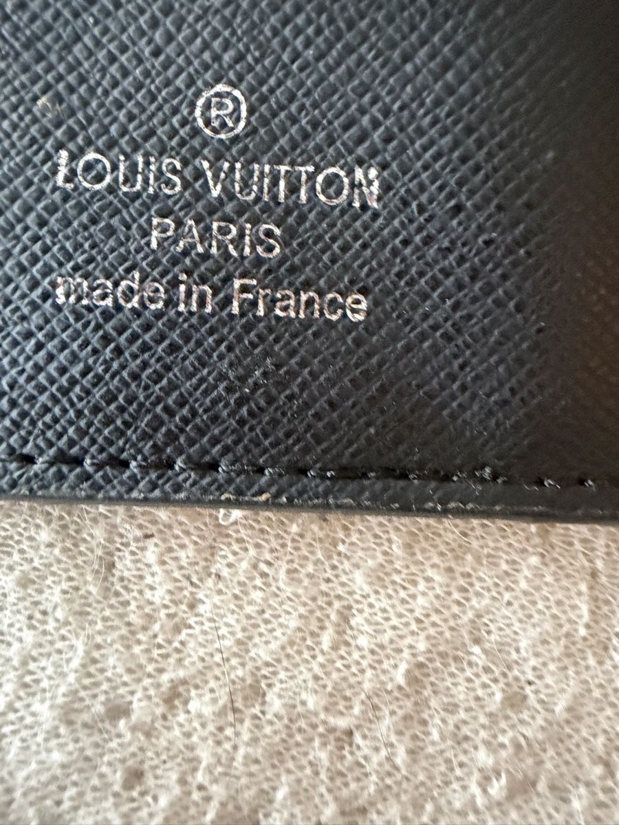 Louis Vuitton Coperte: Couverture passeport Louis Vuitton – Nuovo (secondo la descrizione) da Bulle venduto da gre_v7rv 6