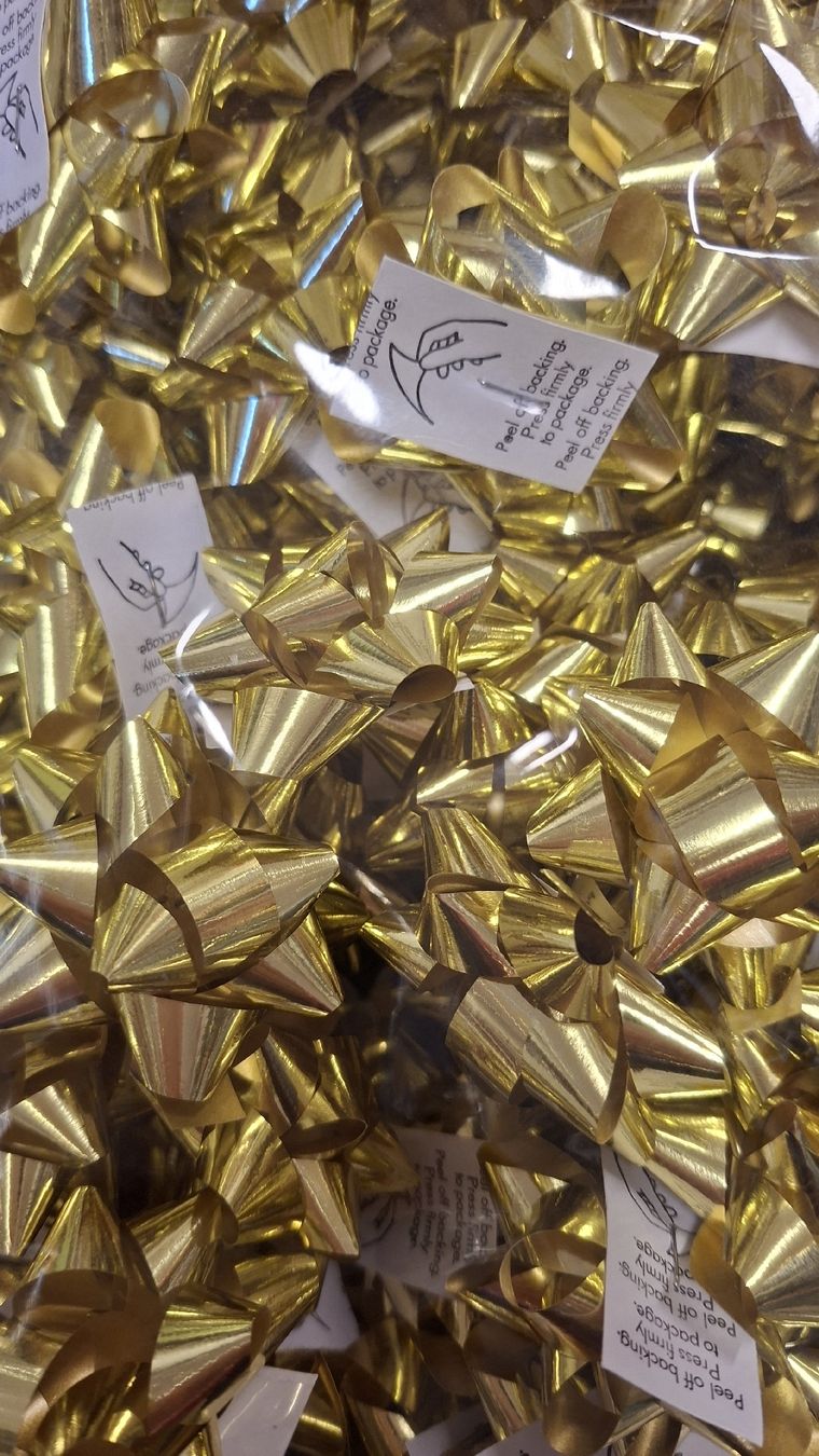 Tutte le decorazioni: Geschenkschleifen, 200 stk., goldig – Nuovo e nell'imballaggio originale da Kriens venduto da Wolly85