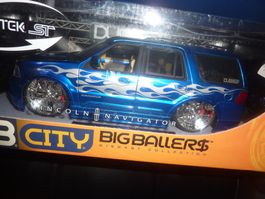 LINCOLN NAVIGATOR