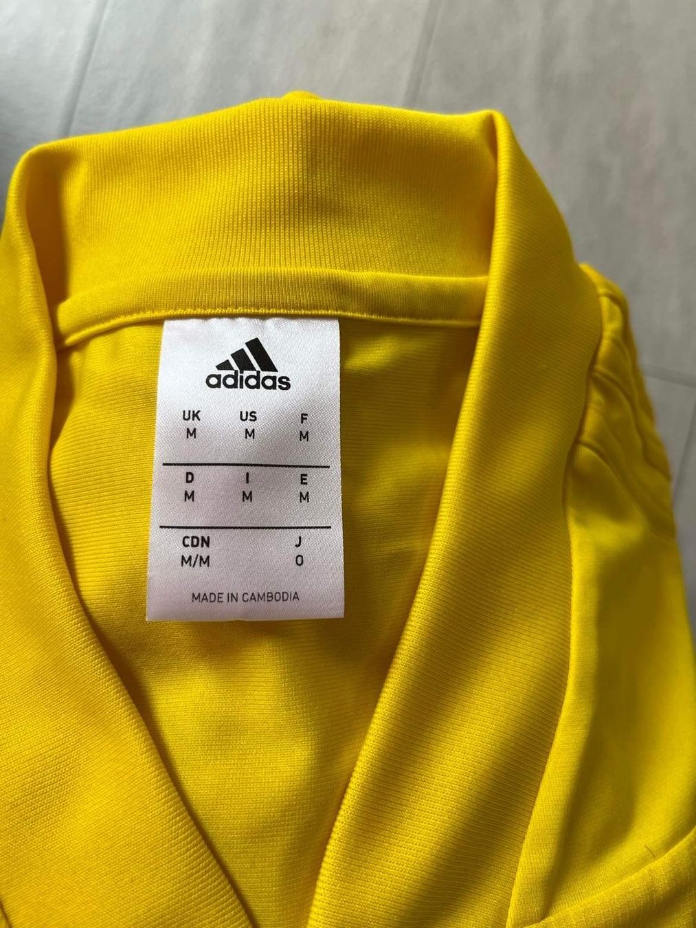 Canottiere & Pantaloni: Shirt Adidas M – Usato da Minusio venduto da liam04 4