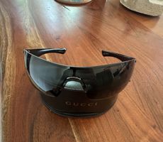 Sonnenbrille Gucci Shield schwarz mit Etui gebraucht