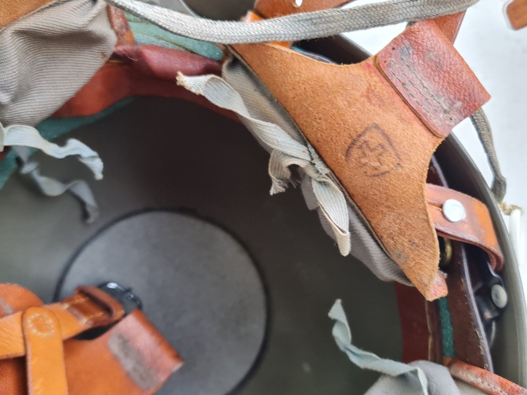 Uniformen & Effekten: Condor Helm – Gebraucht aus Sins von tomeks 6