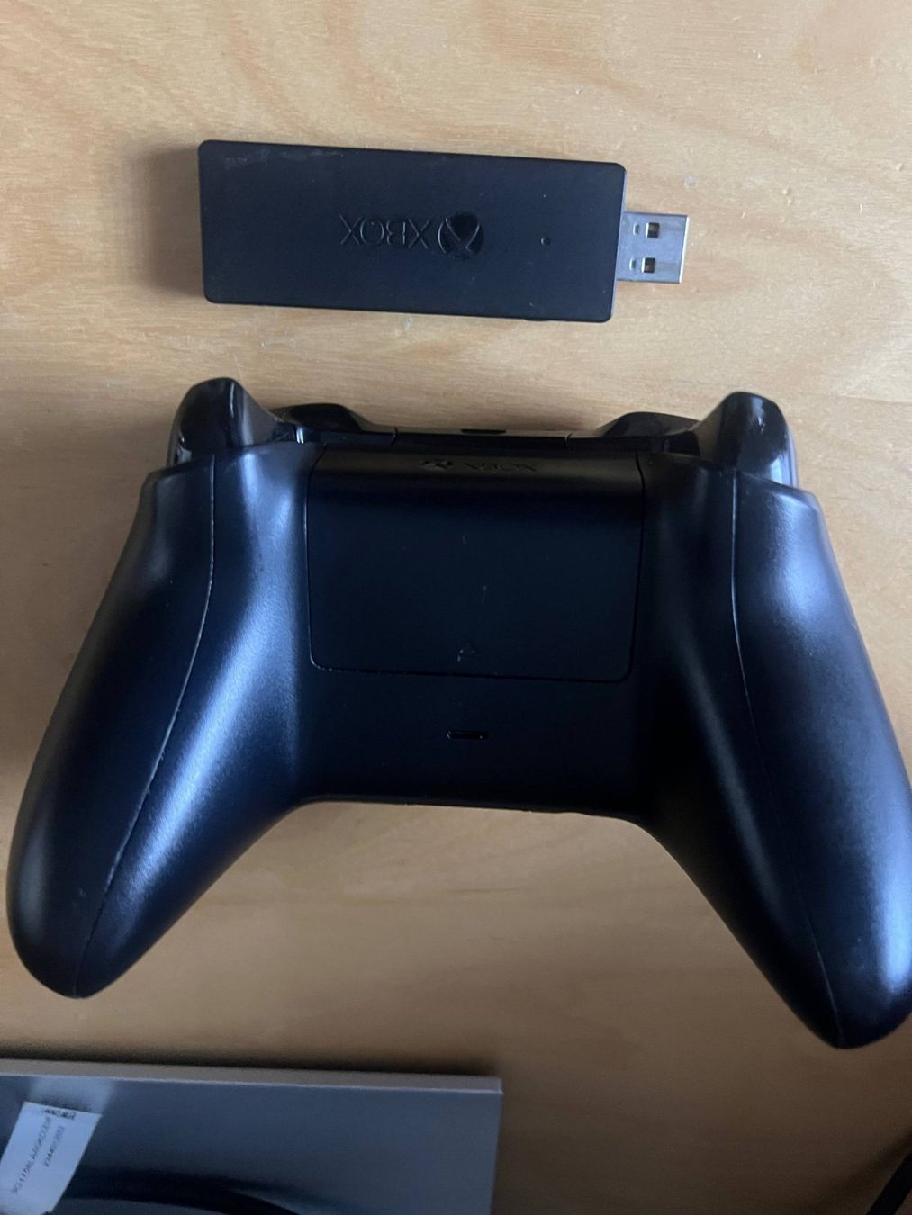 Microsoft Manettes: Original Xbox One Wireless Controller – D'occasion à Binningen par vitalii_zozulia 2