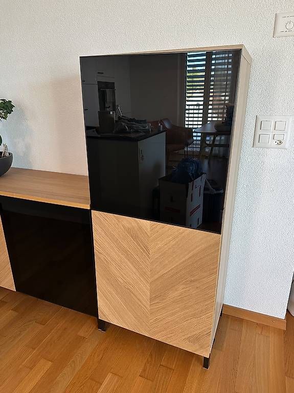 Ikea Cassettiere: 2-teilige Ikea Besta mit Holzfront und Platte – Usato da Grenchen venduto da bla_lyt6 2