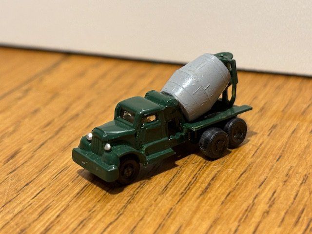 Modelleisenbahnen: *M395: Kleiner Oldtimer Beton (Spur N) – Gebraucht aus Birsfelden von Birs_25 4