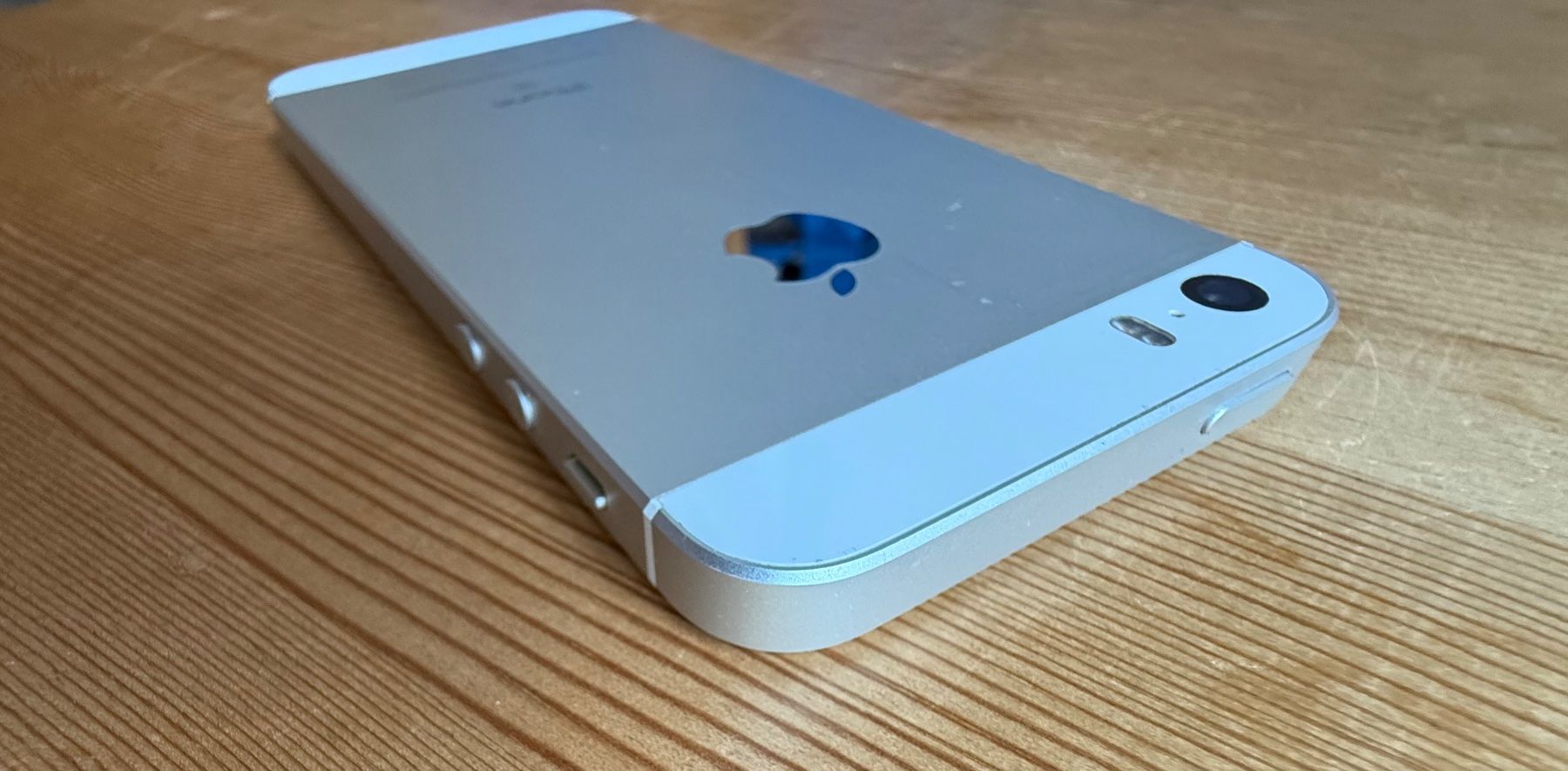 Apple Telefoni cellulari / Smartphones: iPhone SE 32GB weiss – Difettoso da Lützelflüh-Goldb venduto da Guemseli 7