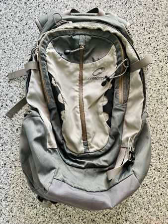 Cerrotorre 32L Wanderrucksack / Daypack – Top Belüftung