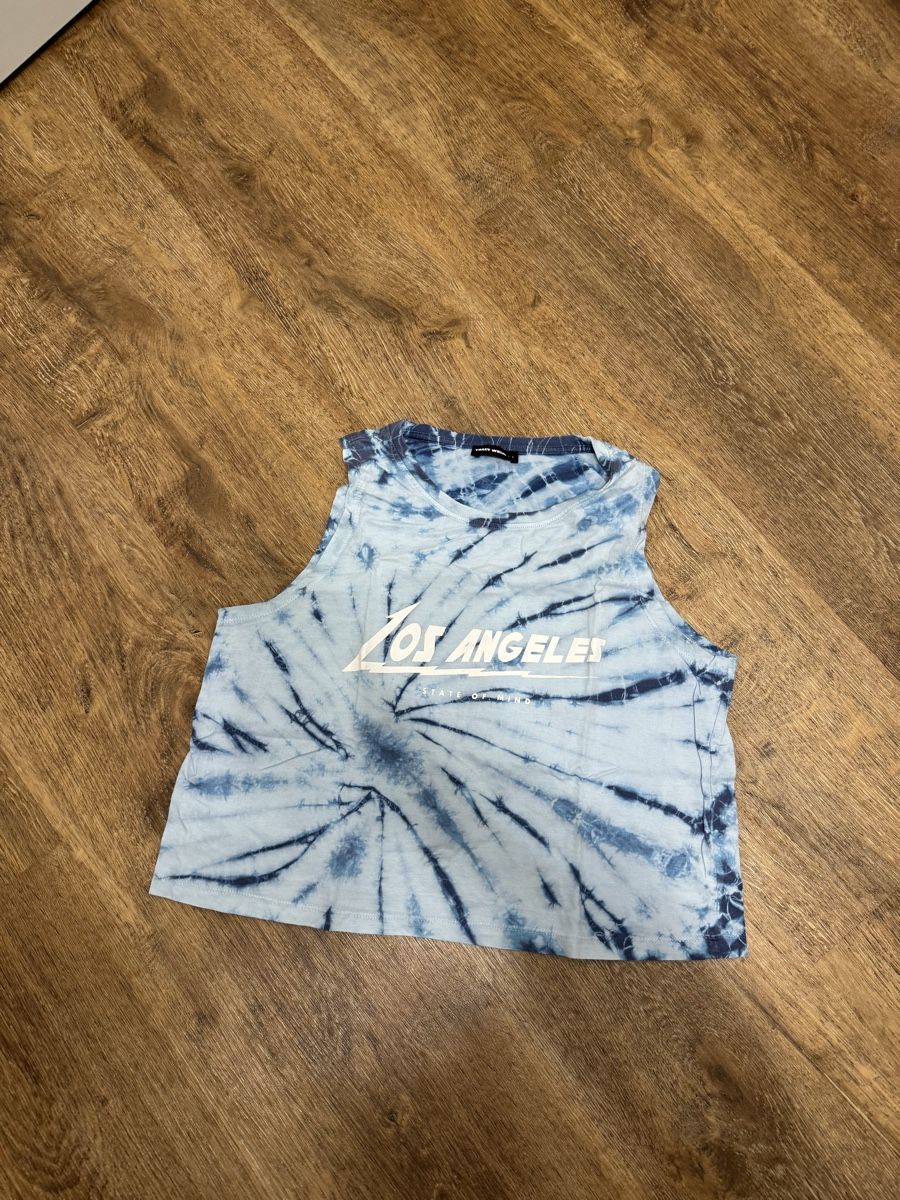 Top: Blaues Tie-Dye Tank Top – Usato da Escholzmatt venduto da san_ym7z