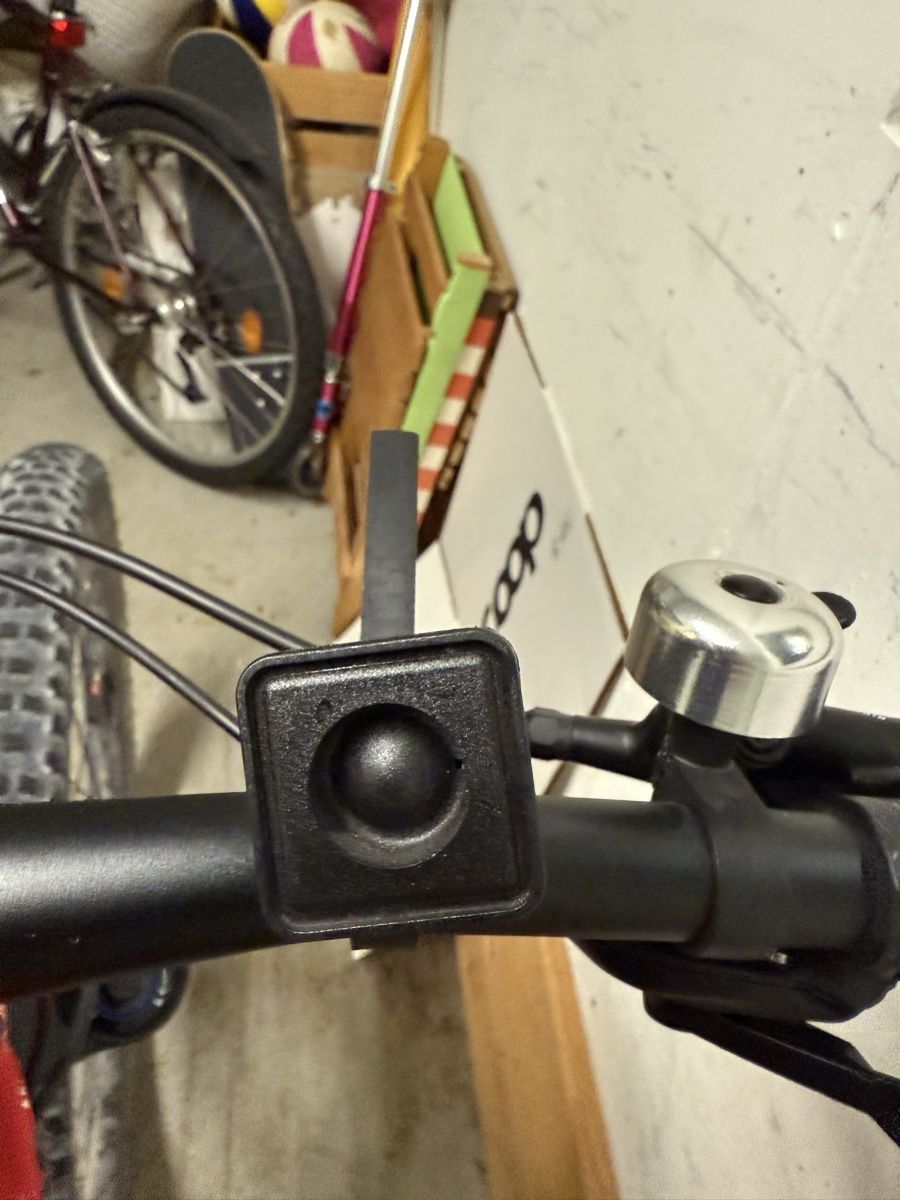 Supporti per biciclette: iPhone Velo-Halterung – Usato da Schneisingen venduto da Tomthedragon 2