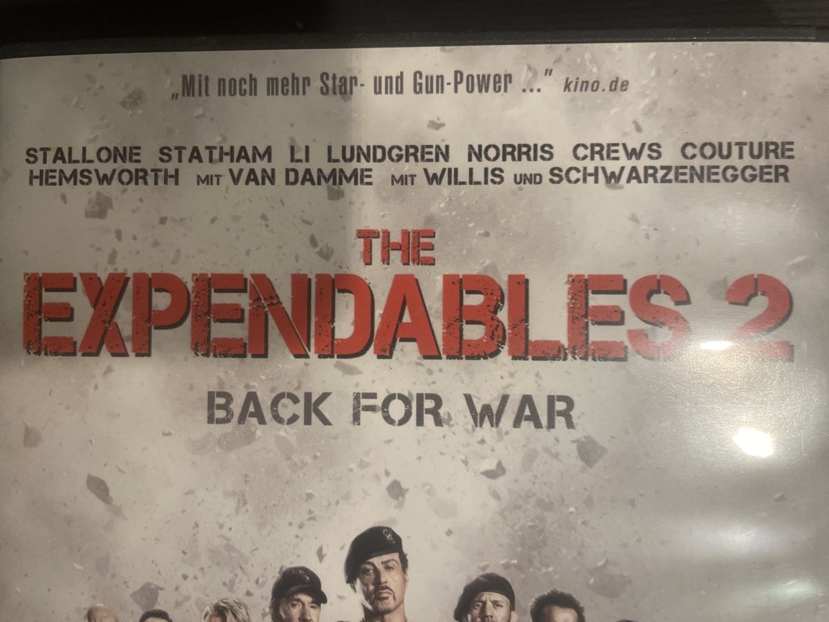 Tutti i DVDs: Expendables 2, Chuck Norris darf nicht mitspielen – Usato da Winterthur venduto da machmaschine 1