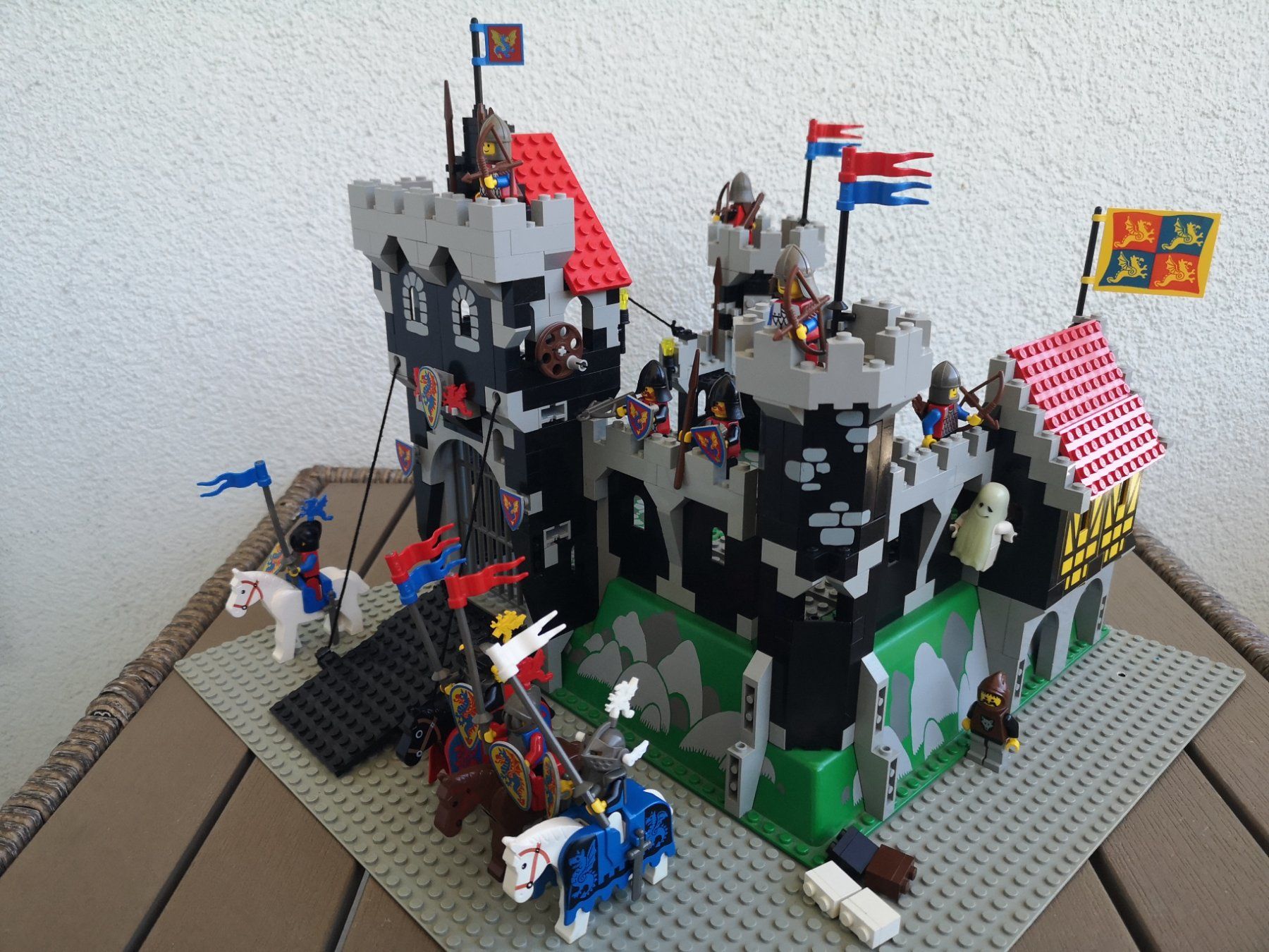 Lego Giocattoli: LEGO 6086 Black Knight's Castle – Usato da Goldau venduto da MacPad 1
