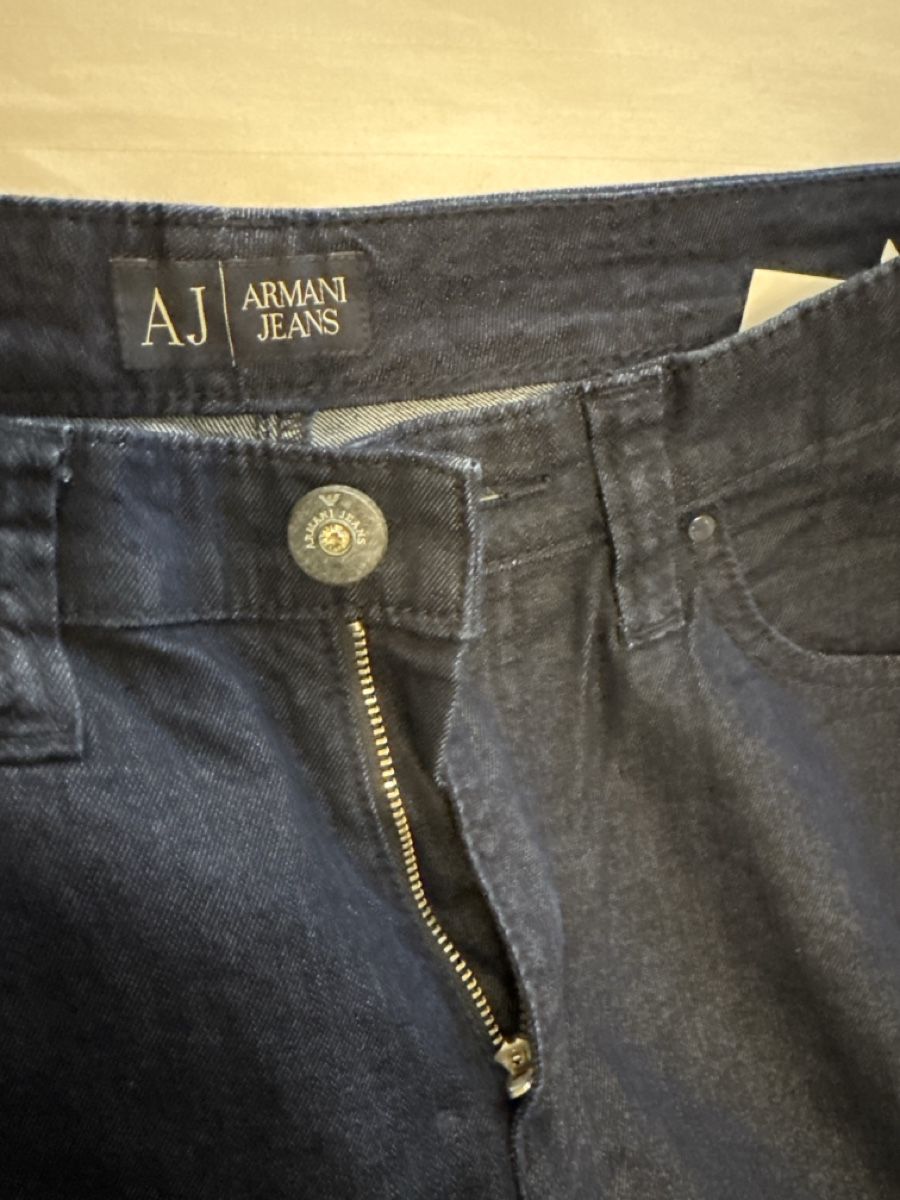 Armani Jeans: Armani Jeans, taille 29, super coupe, comme neuf! – Nuovo (secondo la descrizione) da Dübendorf venduto da nbsaiso 3