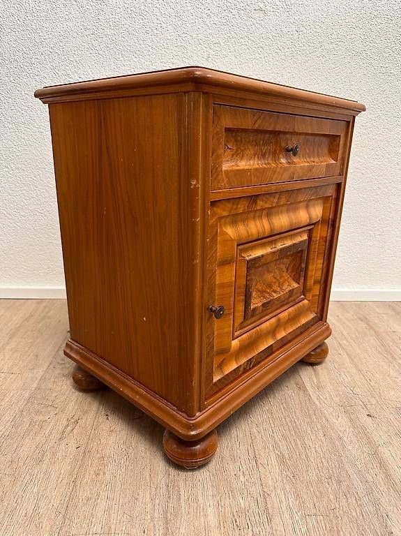 Comodini: Vintage Nachttisch im Biedermeier Stil – Usato da Obernau venduto da Arche_Noah_Brocki 2