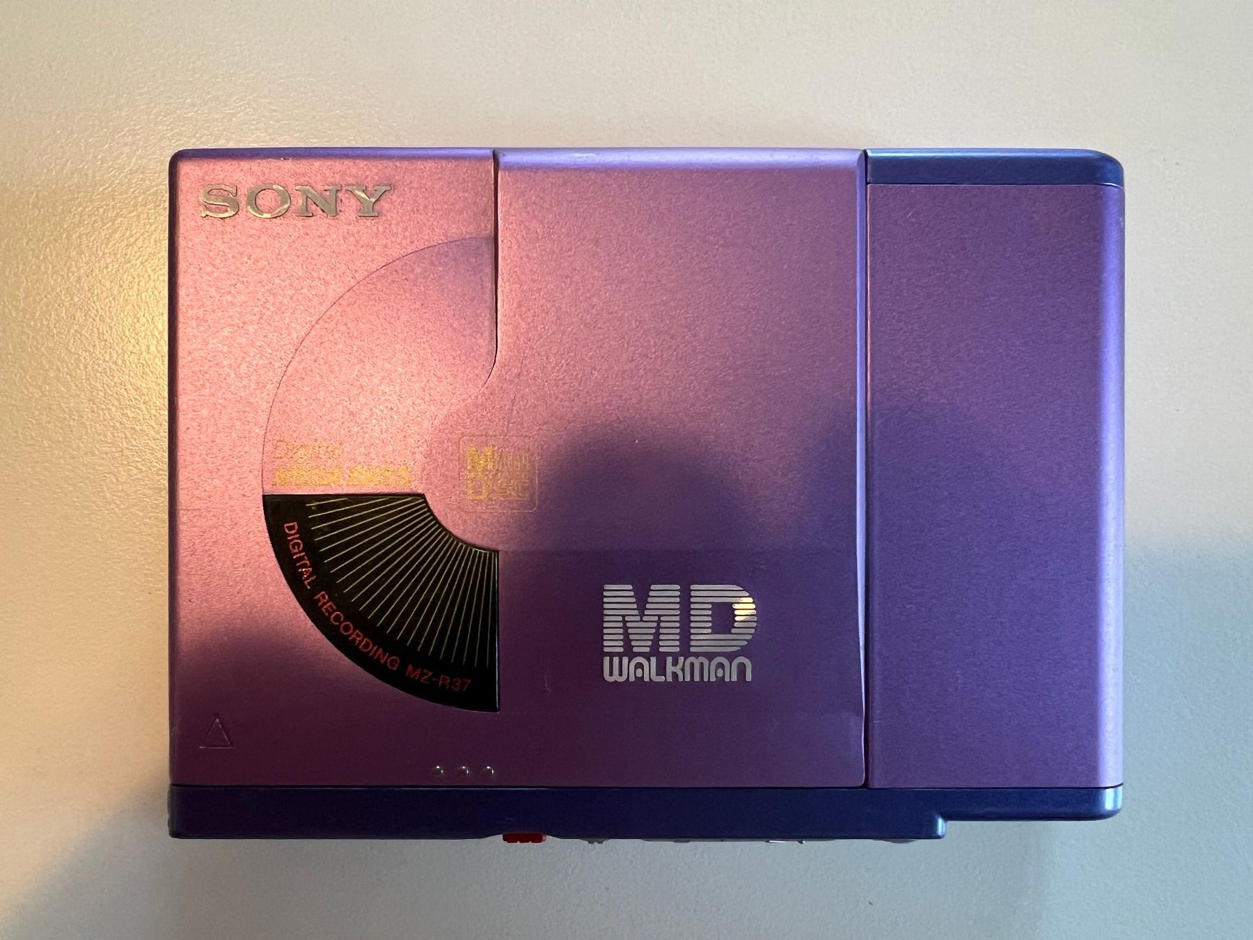 Sony Minidisc: Sony Minidisc Player Walkman – Usato da Bazenheid venduto da Ruediloosli