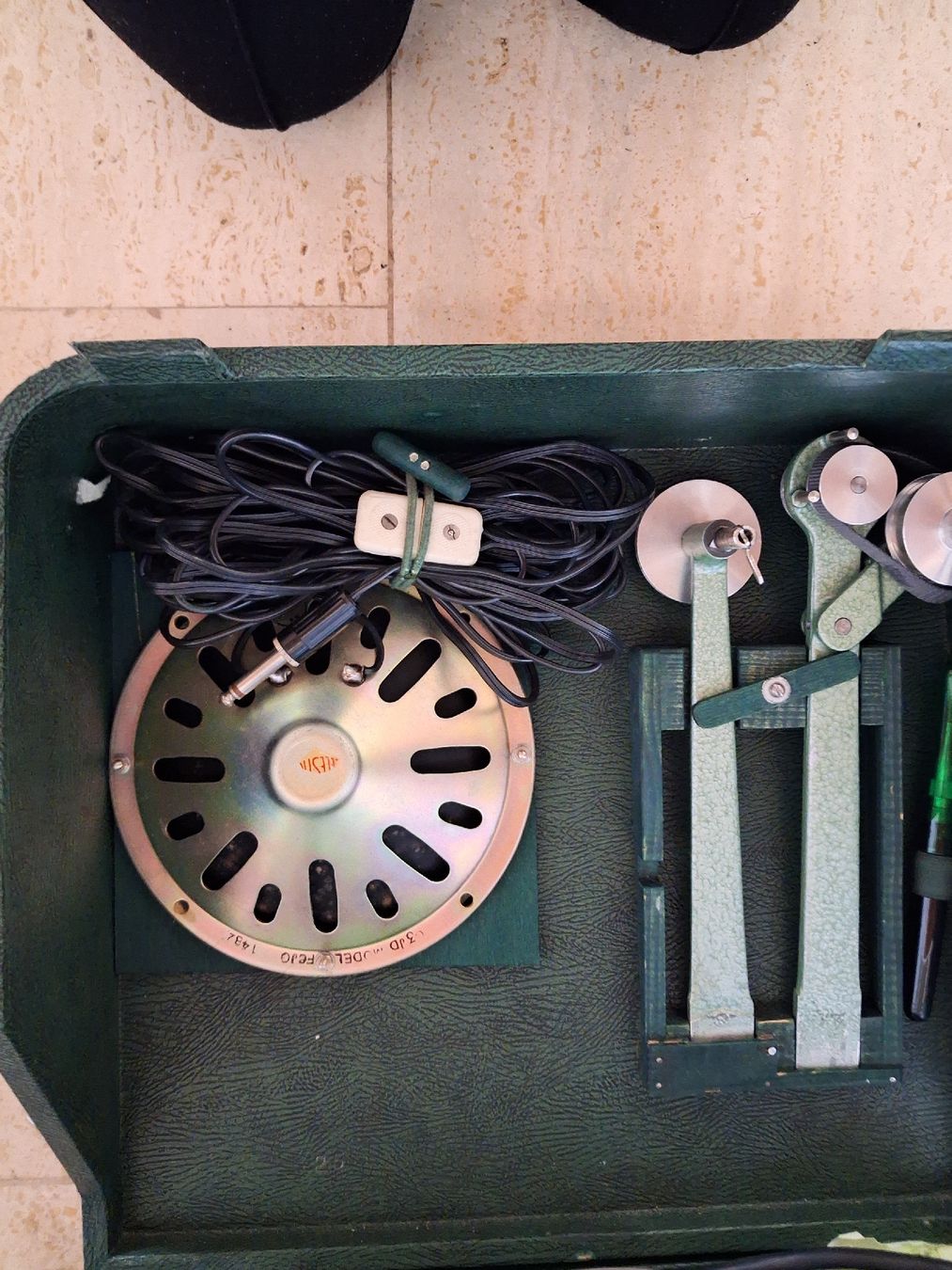 Home Cinema: 16mmTon Projektor  – Usato da Liestal venduto da Condor90 1