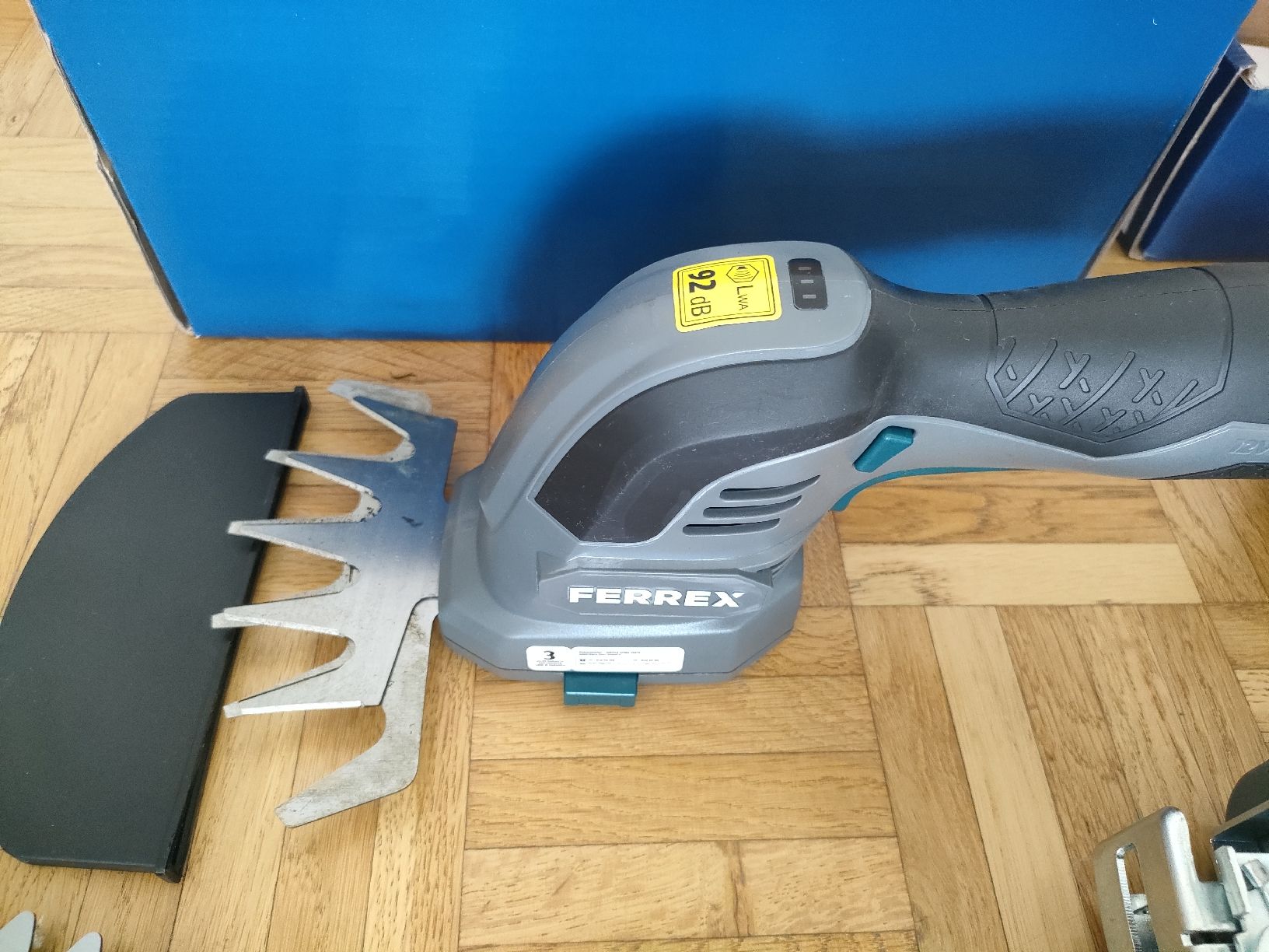 Ferrex Tutti gli attrezzi: Ferrex 12V Akku-Werkzeugset – Usato da Weiningen TG venduto da NumisBila 3