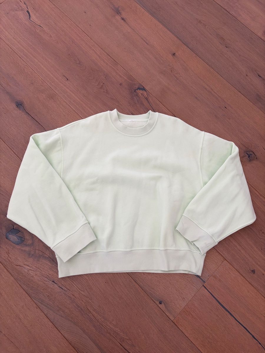 Lululemon Pulls & Sweat-shirts: Lululemon Sweatshirt hellgrün, neu – Neuf avec emballage d'origine à Hünenberg See par Tower02 3