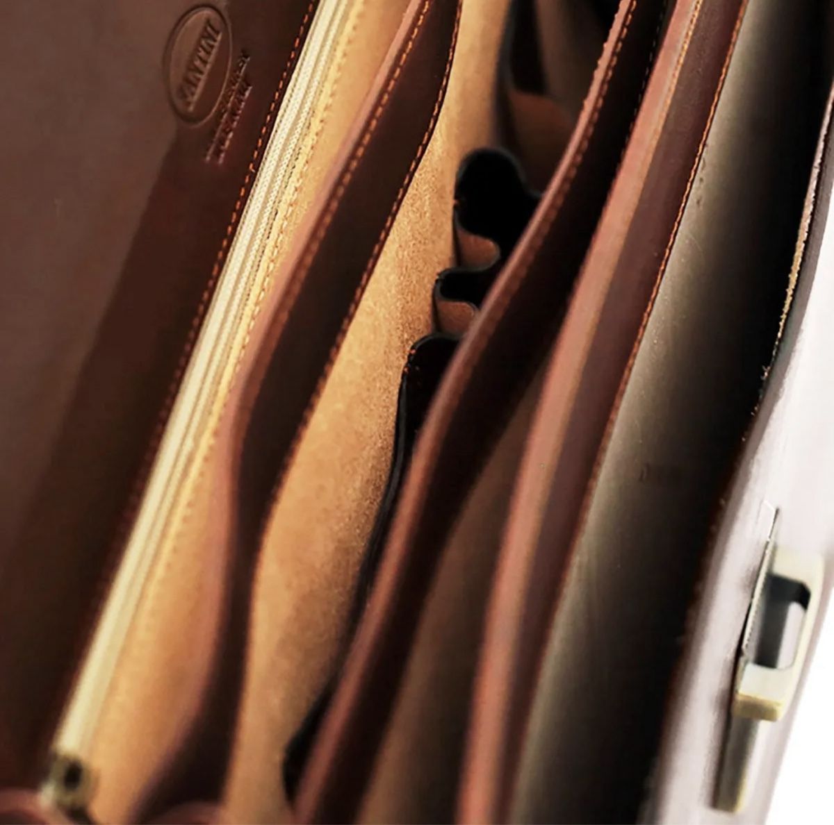 Koffer & Taschen: Aktentasche aus Leder Shenzhen – Neu und originalverpackt aus Wittenbach von WWW.DRILUBAGS.CH 5