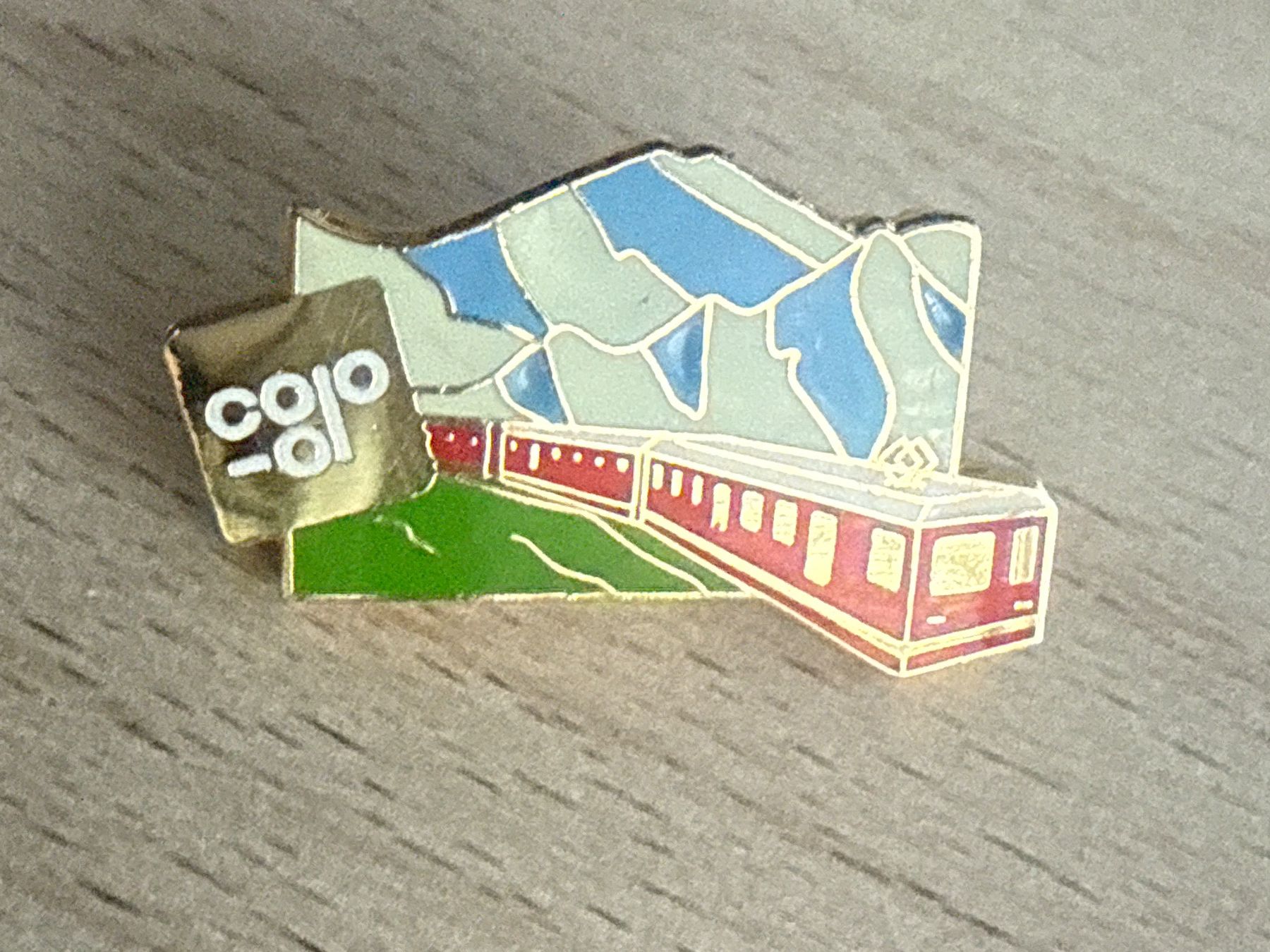 Placchette & Badge: Pin Coop – Usato da Glattbrugg venduto da Schweigmatt