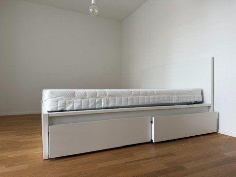 Ikea Letti: Lit double IKEA Brimnes, blanc, avec rangement intégré! – Usato da Biel/Bienne venduto da mra_ndr9 1