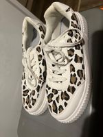 Sneaker mit Leopardenmuster – Stylische Herbstschuhe jetzt e