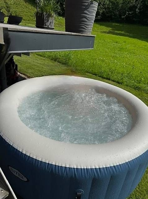 Bains à remous: Intel Pure Spa Whirlpool rund – D'occasion à Gossau SG par Grapp 2