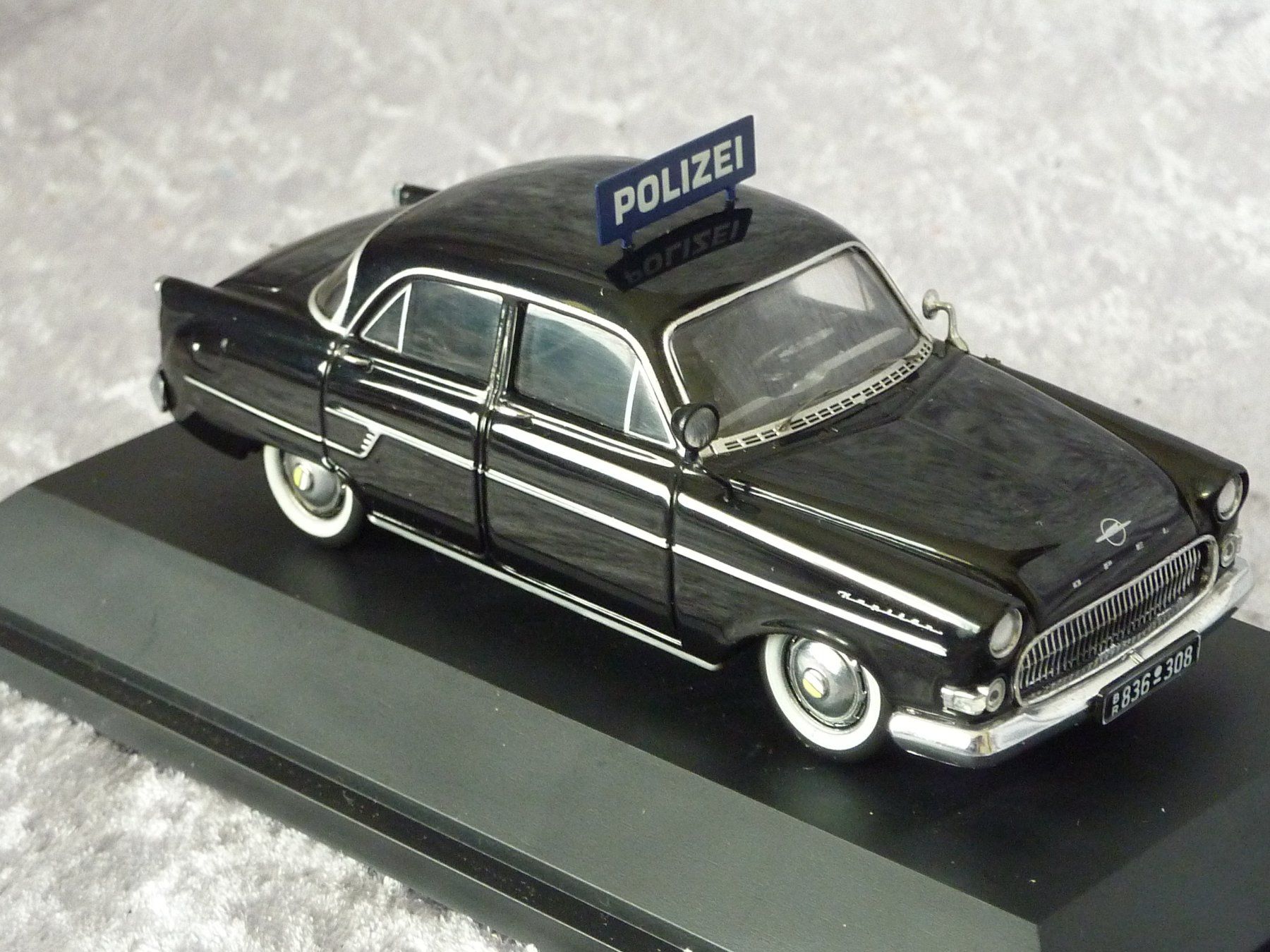 Schuco Modellini d'auto: Opel Kapitän Polizei 1:43 – Nuovo (secondo la descrizione) da Dürrenäsch venduto da modellautos4you 5