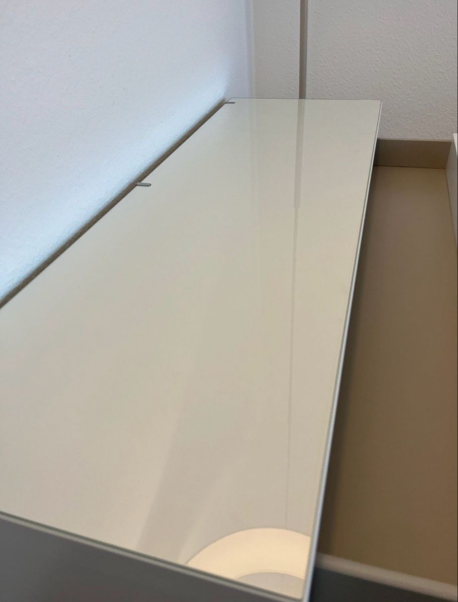 Ikea Tavoli da trucco: Schminktisch IKEA – Usato da Allschwil venduto da diz_6t97 4