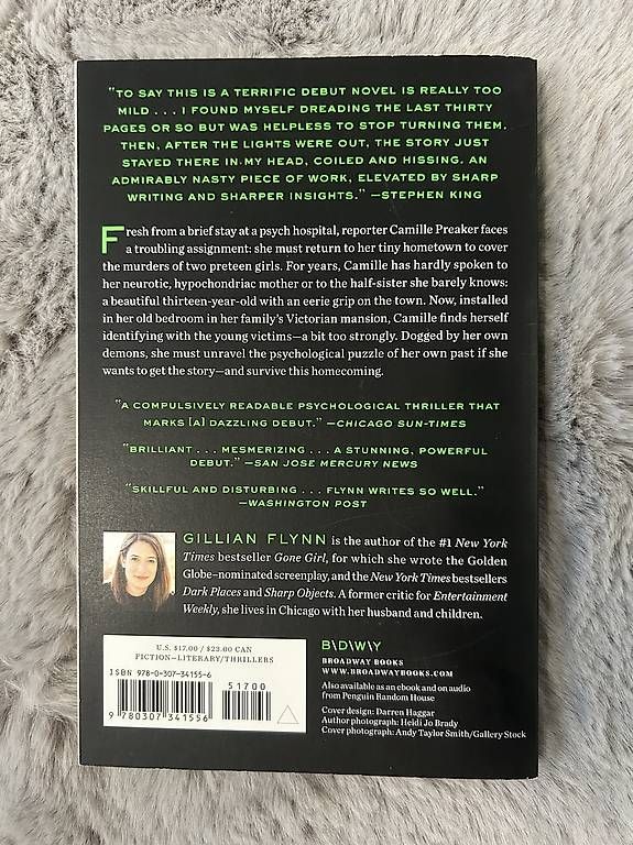 Livres: Buch: Sharp Objects - Gillian Flynn – D'occasion à St. Gallen par tea_1234 1