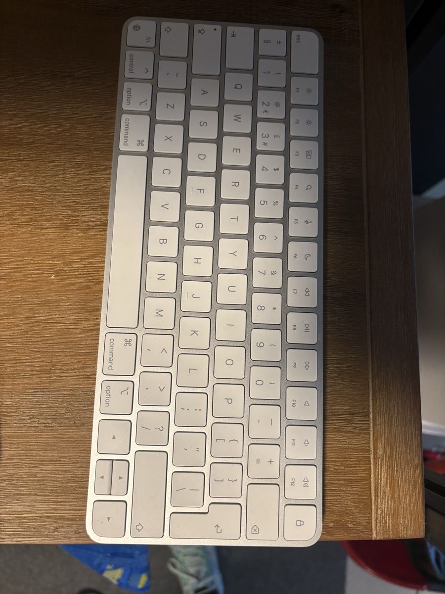 Apple Tastiere: Apple Magic Keyboard - Top Zustand - Schnäppchen Preis! – Nuovo (secondo la descrizione) da Zürich venduto da sch_699l 1